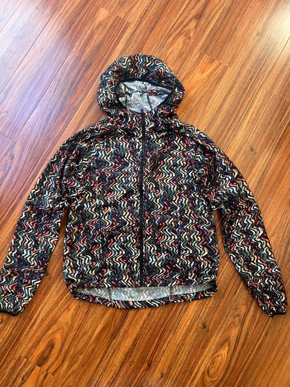 Dip Lightweight Hooded Windbreaker Multi Color Zig Zag M